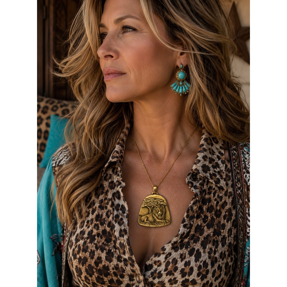Vintage Jeep Collins JEC Brass Lion Pendant Retired Safari Statement Necklace